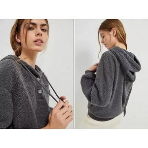 Anthropologie Sherpa Hoodie Gray Faux Shearling Current Air Sweater XS